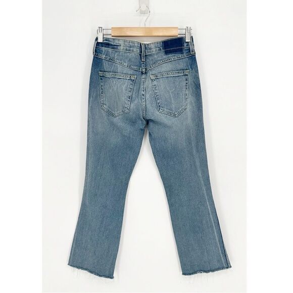 AMO Kick Crop Jean Frayed Raw Hem Distressed Light Wash Sweet Cheeks Women's 25 - Picture 5 of 9